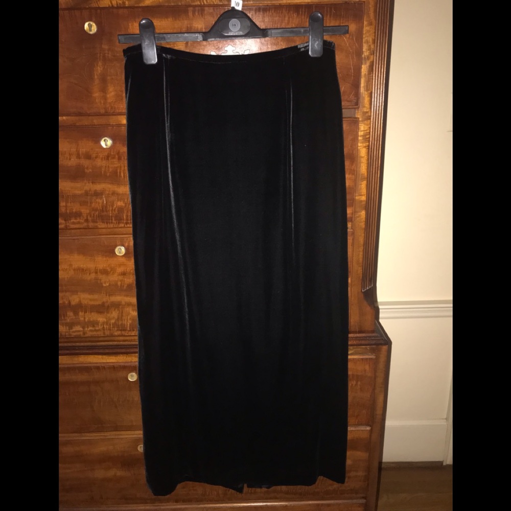 Velvet skirt